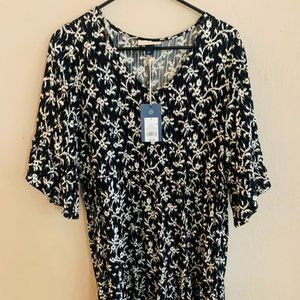 Universal Thread Size M Black and White dress